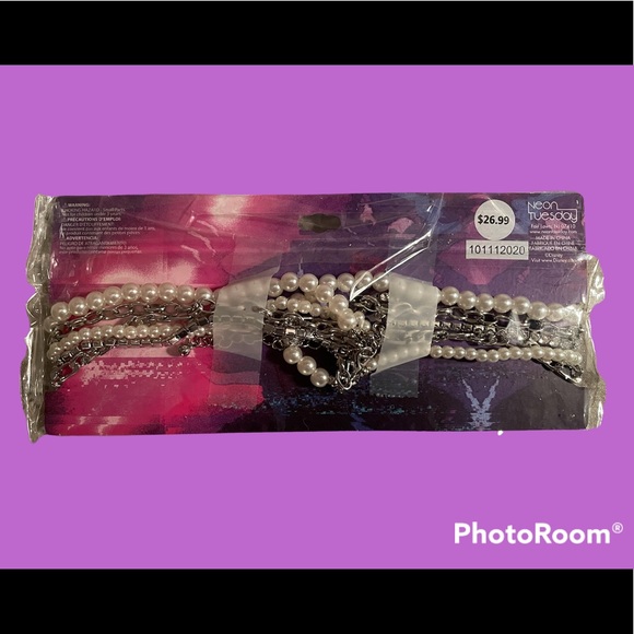 NWT Disney Villains Ursula Necklace - Picture 4 of 4